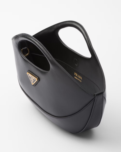 Medium leather handbag